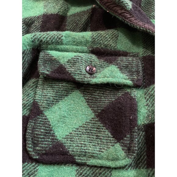 1960's Workmaster Spiegel green black plaid wool button up shirt - Picture 3 of 4